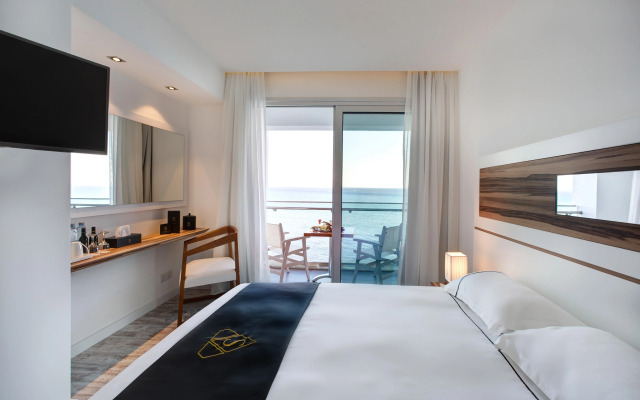 The Ciao Stelio Deluxe Hotel - Adults Only