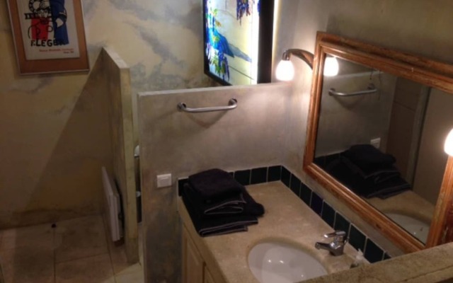 L'Authentique - Crush Guaranteed