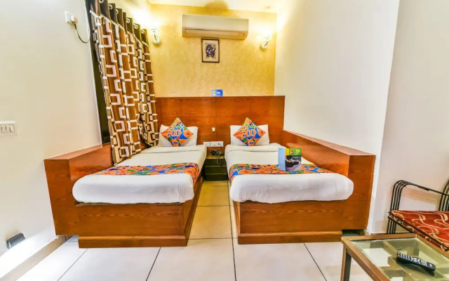 Hotel The Le Grand by FabHotels