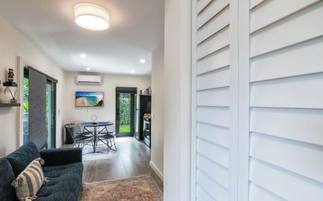 Palm Paradise Retreat Sleeps 4