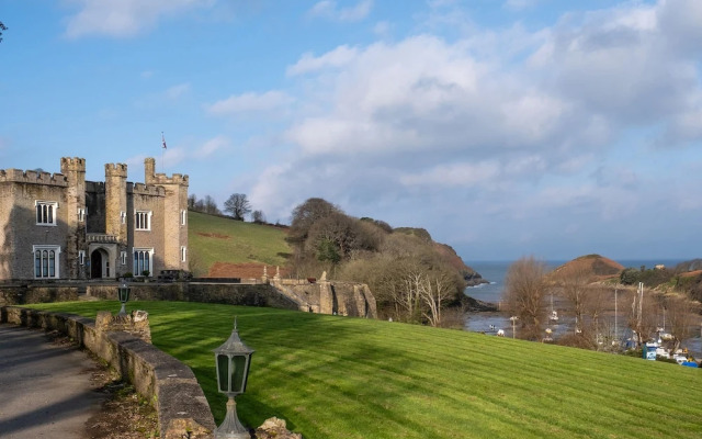 Watermouth Castle, Bassett Apartment