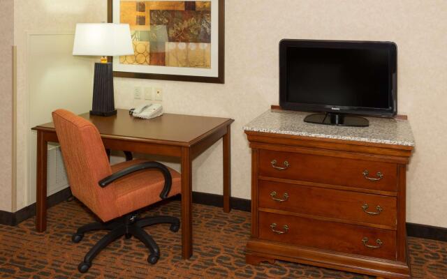 Hampton Inn & Suites Cleveland-Beachwood