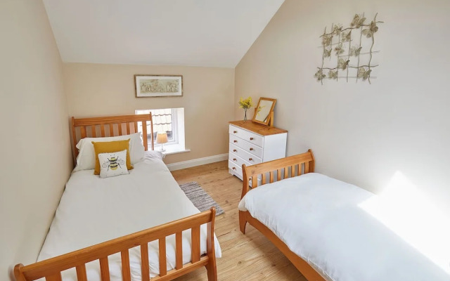 Host Stay Holly Brook Barn