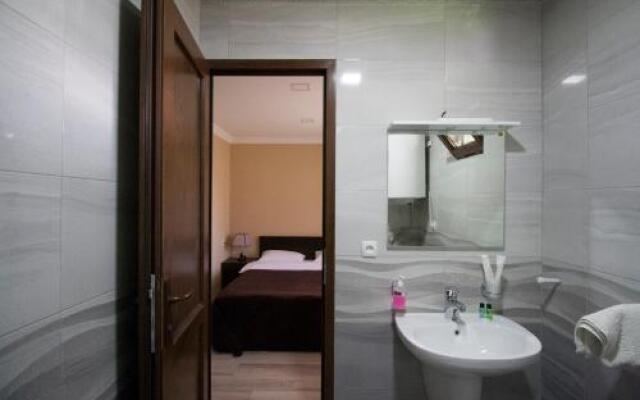 Roza’s Guest House