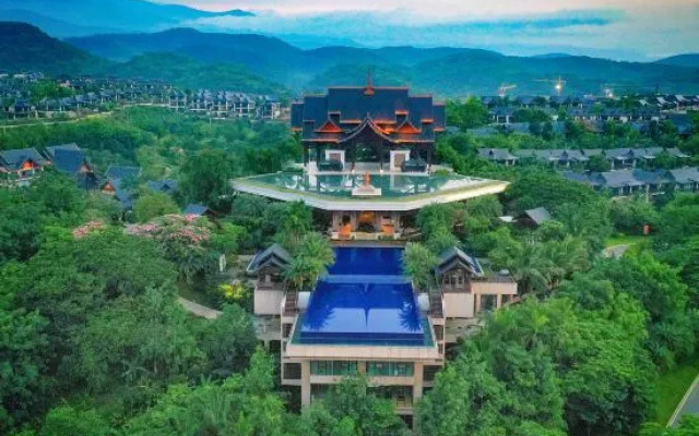 Phoenix Perches Reserve Villa