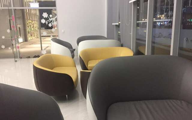 Jennifer Apartment Luxury 2BR SW Pool