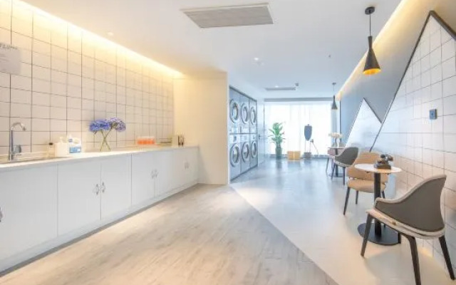 Atour Hotel, Aegean Sea City Plaza, Nanyuecheng, Kunming
