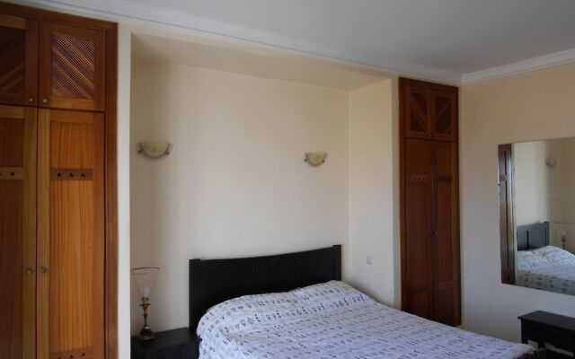 Spacious Apartment with amazing sea views T24316