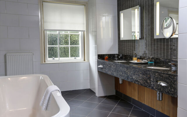 Best Western Plus Moat House Reading