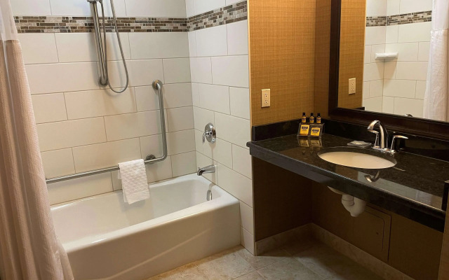 Best Western Plus Okotoks Inn & Suites