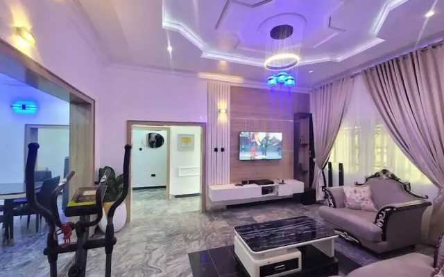 All Smiles Luxury Apartment