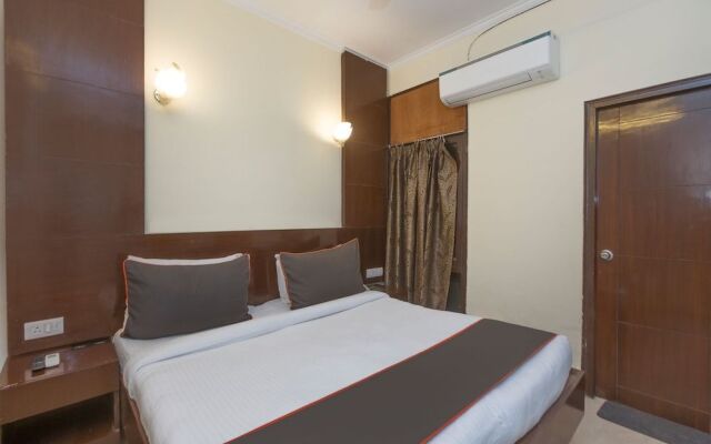 Collection O 16365 Delight Inn Near