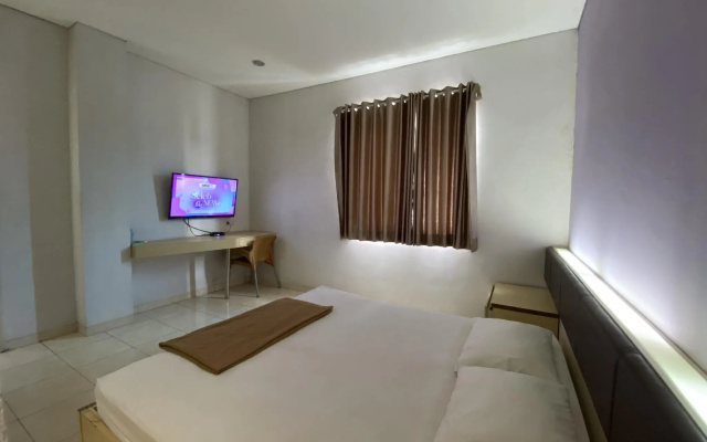 Townhouse Oak Hotel Niaga Surabaya
