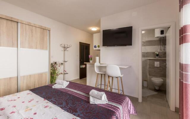APARTMENTS Petra studio