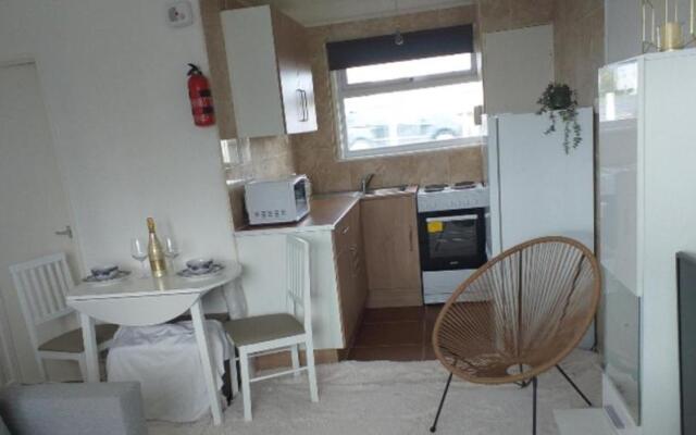 Seadell 2 Bed Coastal Chalet in Hemsby, Great Yar
