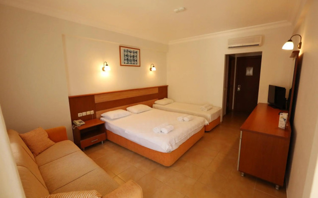 Mavruka Hotel