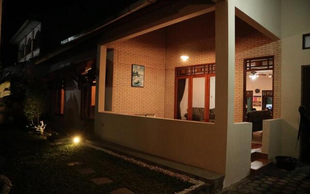 OYO 851 Rumah Mumu Kost & Homestay
