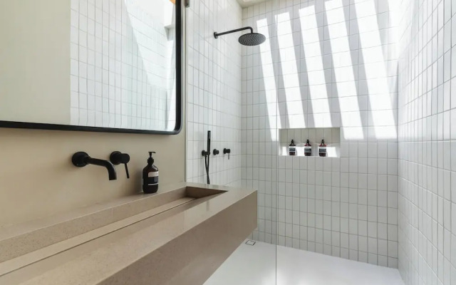 Surf Loft 1 by Alfred in Bali