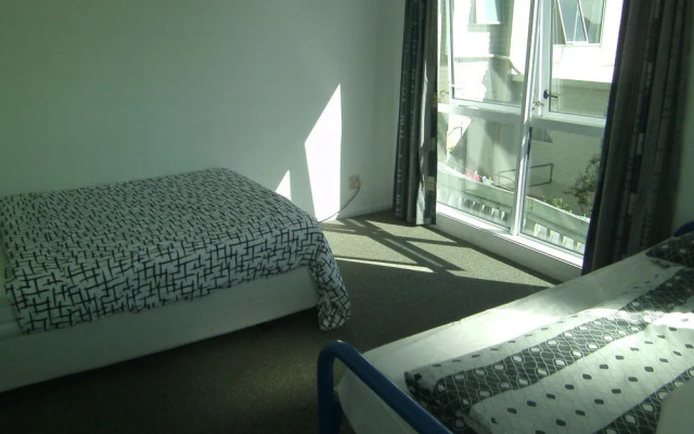 Cap'n Bob's Beach House - Hostel