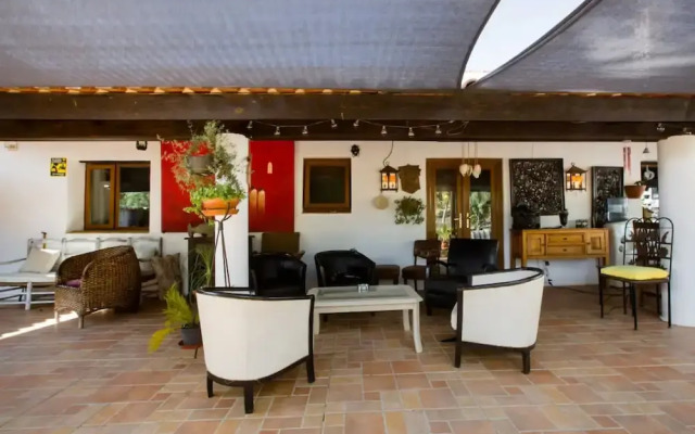 Porches Private Pool Villa 17 Guests