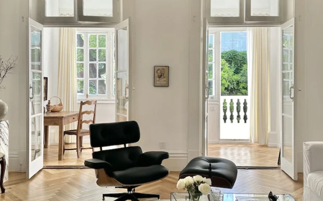 Shanghai Hills& Art Suite 16