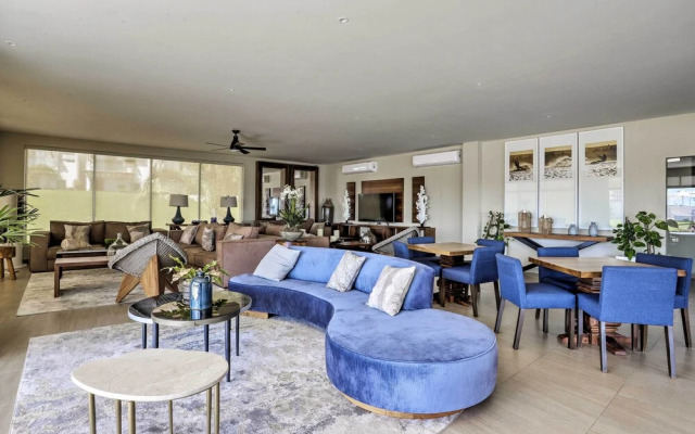 Luxe Cabo Condo w/ Ocean Views + Amenities!