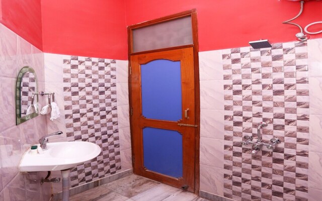 OYO 12133 Hotel Shanti