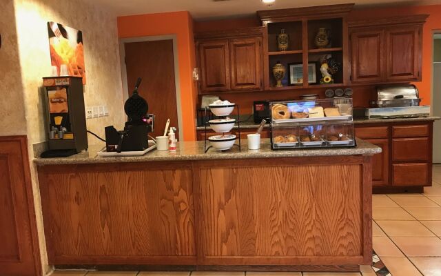 Shary Inn and Suites