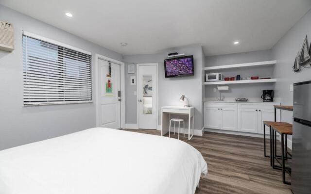 Shell on the Beach 104 - RENOVATED
