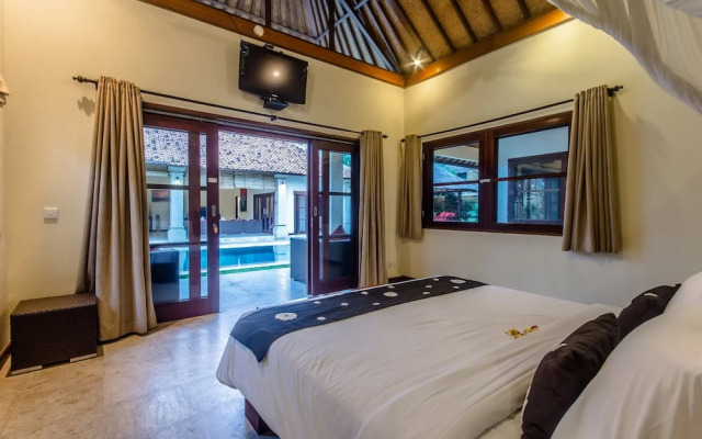 Villa Santhi