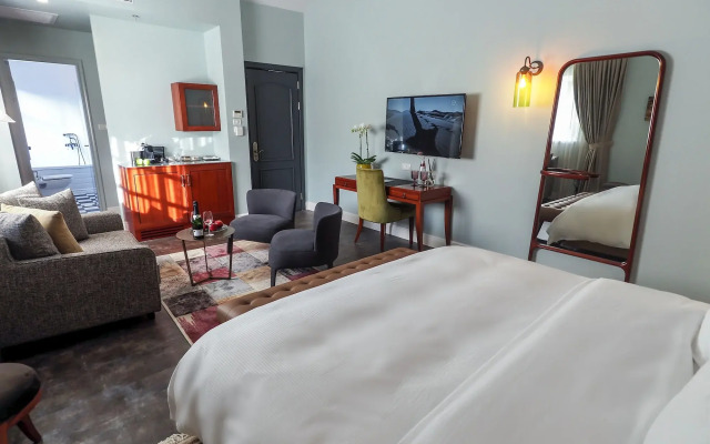 Carmella Boutique Hotel