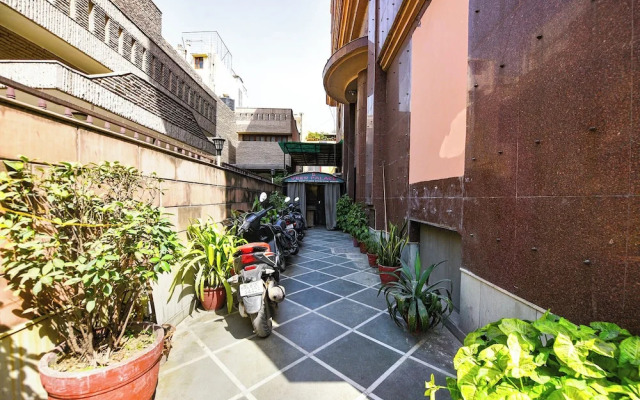 Fabhotel Green Park
