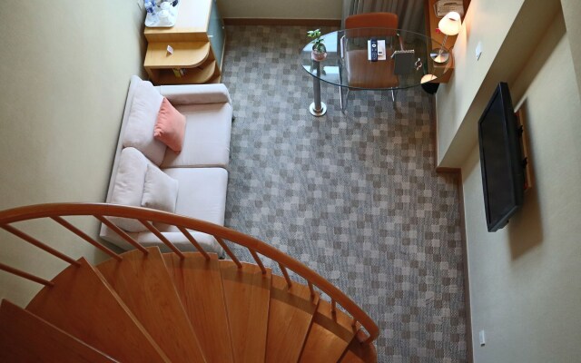 Lotel Hotel