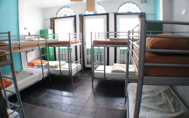 Royal Lodge @ Pagoda Street