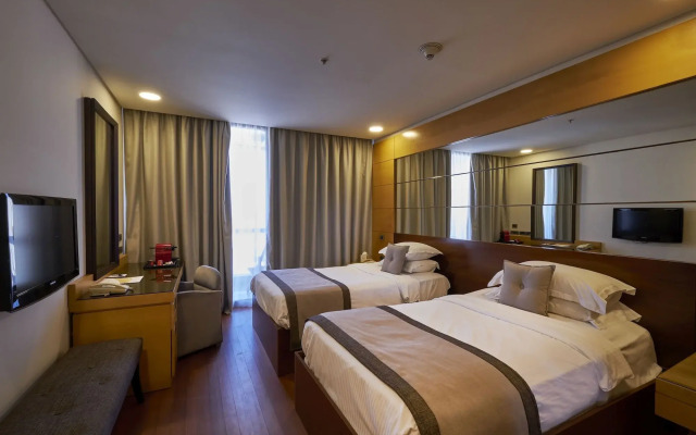 Coral Beach Hotel and Resort Beirut - фото 4