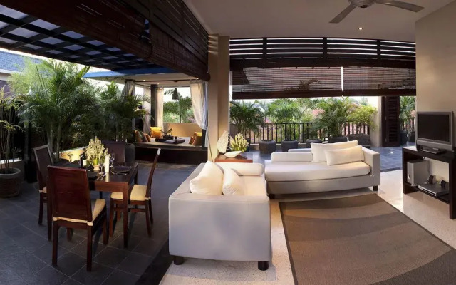 Alam Warna Villas & Apartment