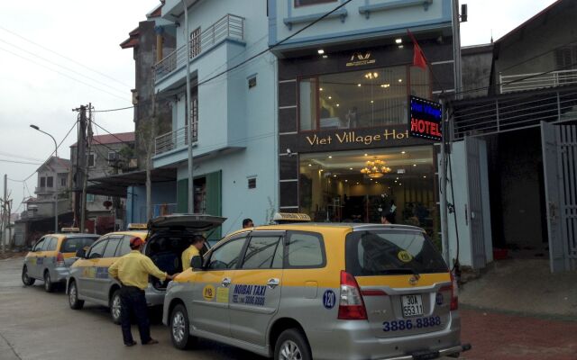 Viet Village Hotel & Travel