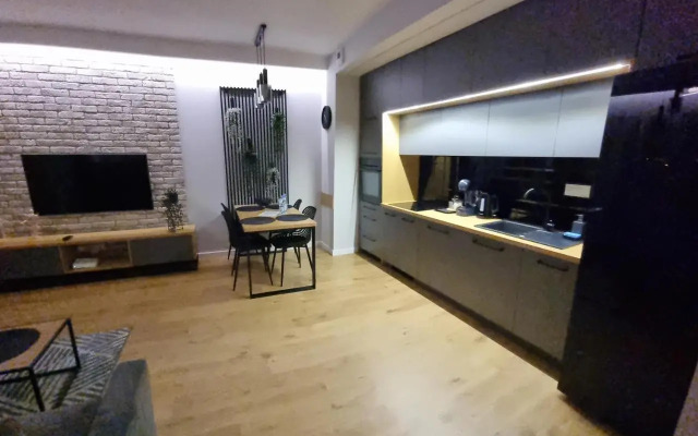 Apartament Plaza Tower Deluxe -Zagnańska (Garaż, Targi)