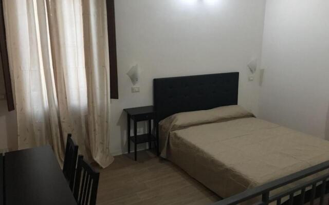 Decadracma rooms