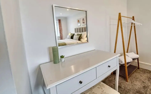 Host Stay Coney Green