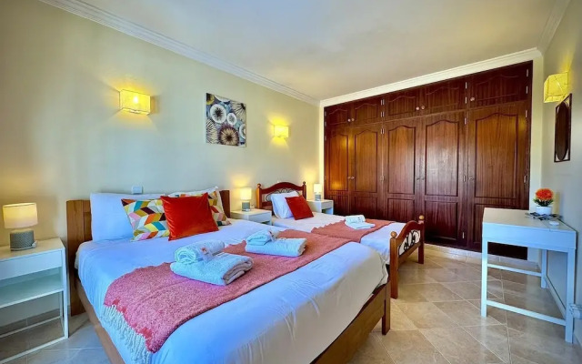 Albufeira Summer Villa 1 by Homing