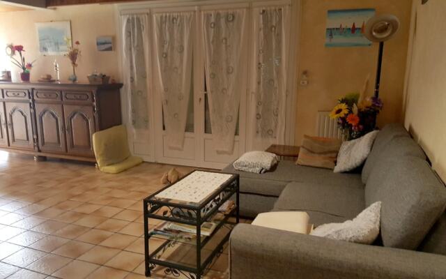 House With 3 Bedrooms in Saint-michel-chef-chef, With Enclosed Garden