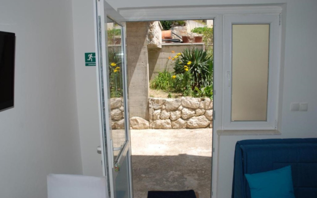 Apartment Sima - comfortable family apartments A2 Ivona Omis, Riviera Omis