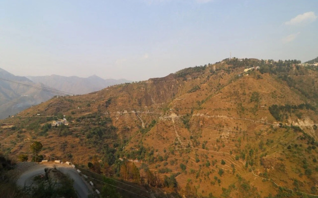 OYO 14003 Home Valley View 1BHK Kempty Fall