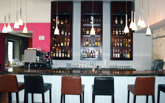 The Bijoux Aparthotel