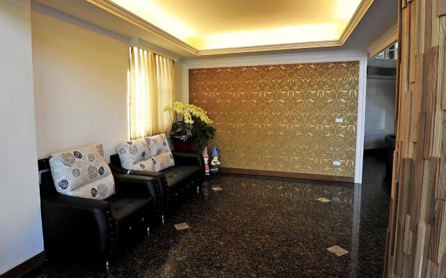 Yadi Hotel