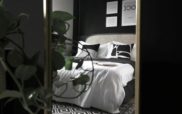 We2 Hotel