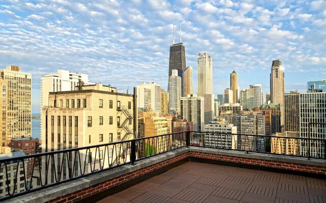 The Chicago Hotel Collection Ambassador Gold Coast