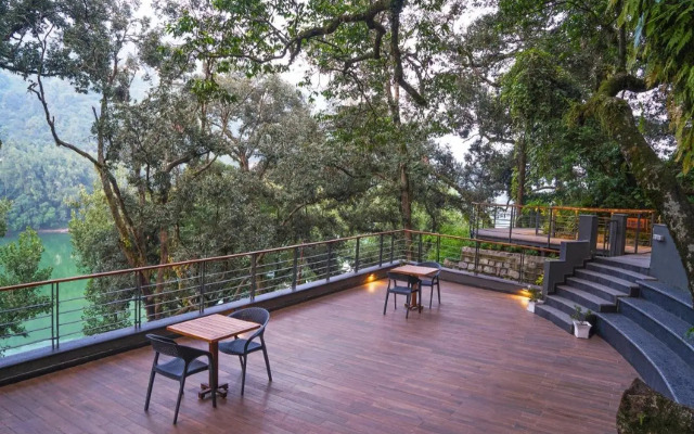 The Rosefinch Sarovar Portico