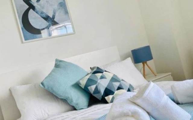 Karah Suites - Summer Lane